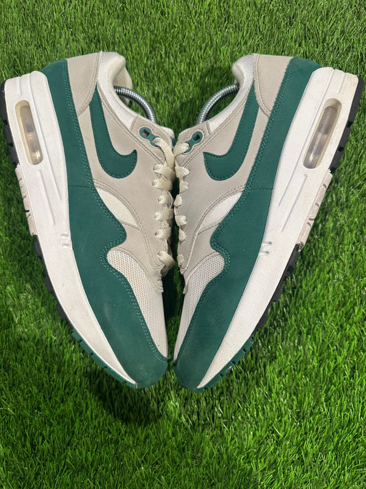 Air Max 1 Anniversary Green SIZE 9.5M/11W