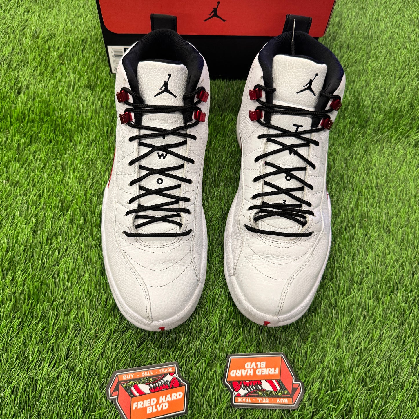 Jordan 12 Retro Twist SIZE 9M/10.5W