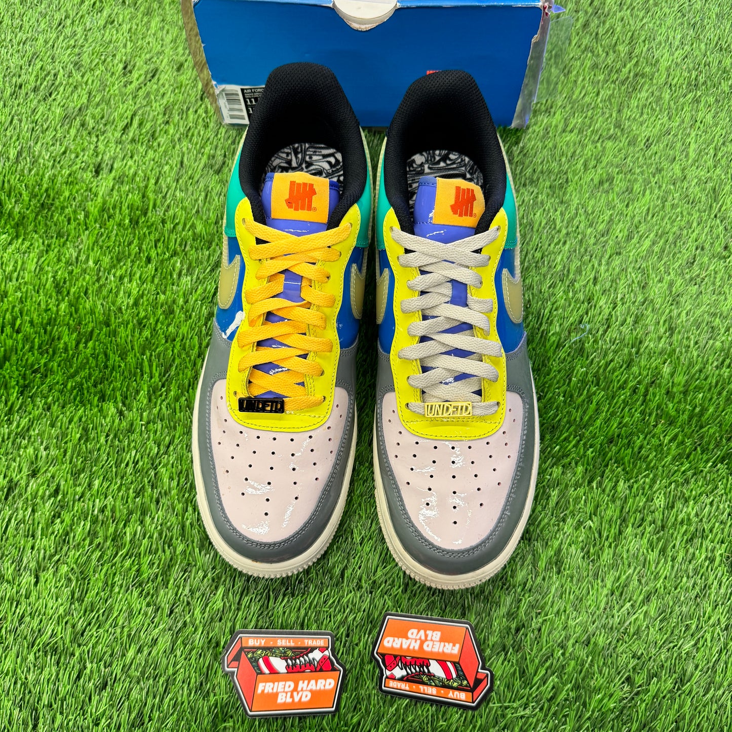 Air Force 1 Low SP Undefeated Multi-Patent Community SIZE 11.5M/13W