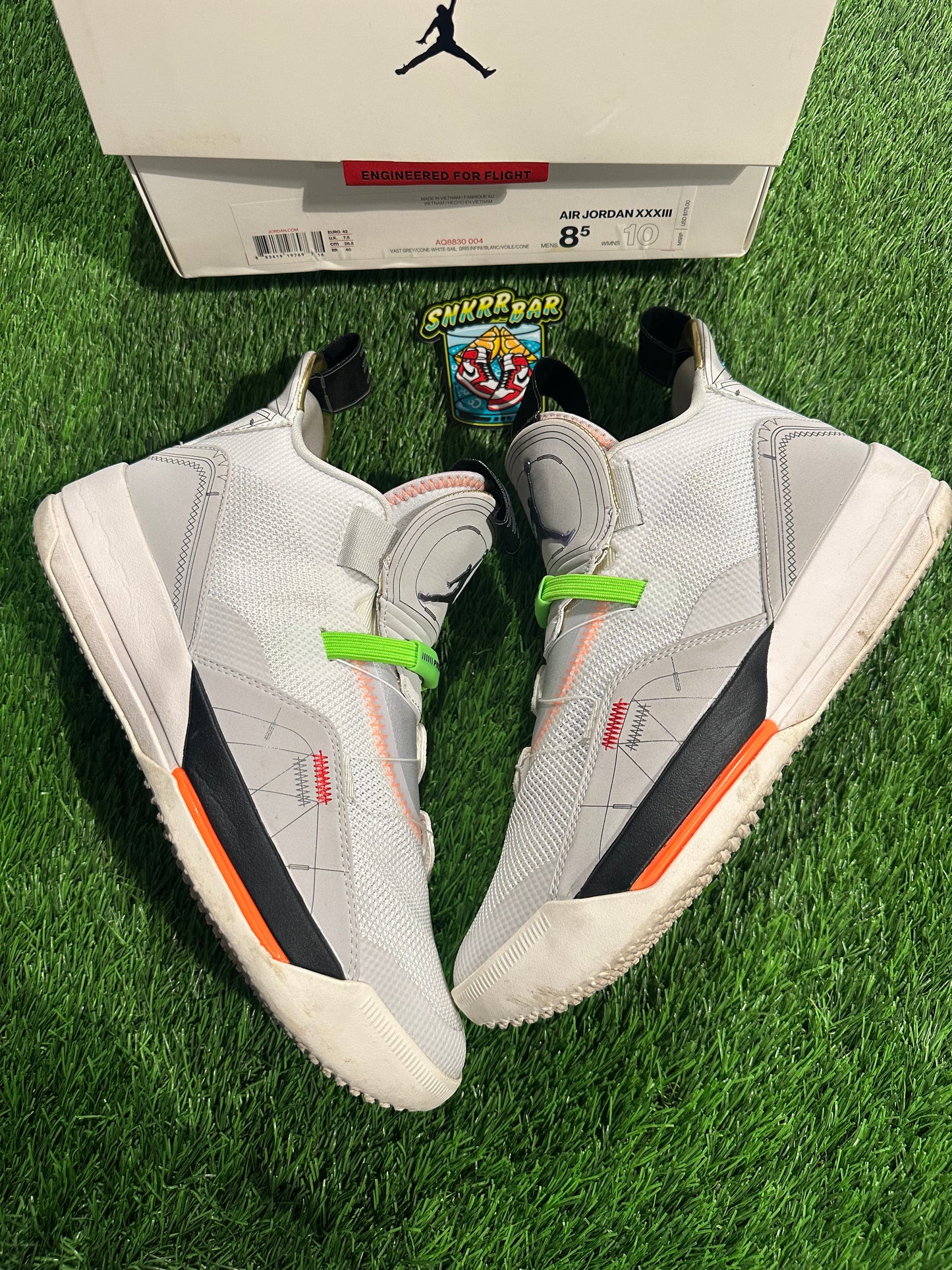 Jordan XXXIII Vast Grey