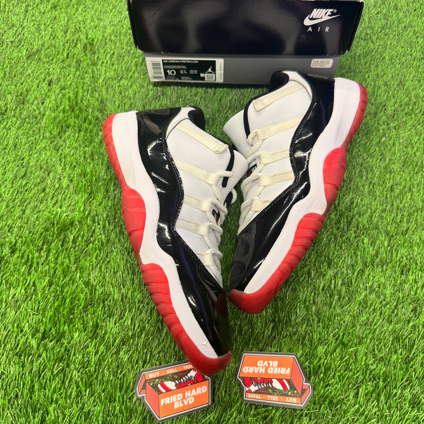 Jordan 11 Retro Low Concord Bred SIZE 10M/11.5W