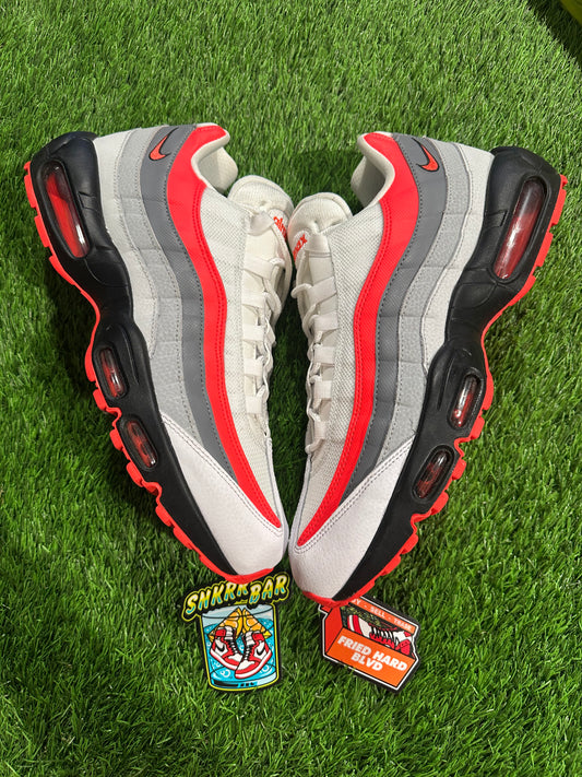 Air Max 95 Bright Crimson Comet SIZE 12M/13.5W