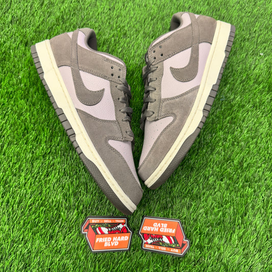 Dunk Low SE Platinum Violet Cave Stone SIZE 11M/12.5W