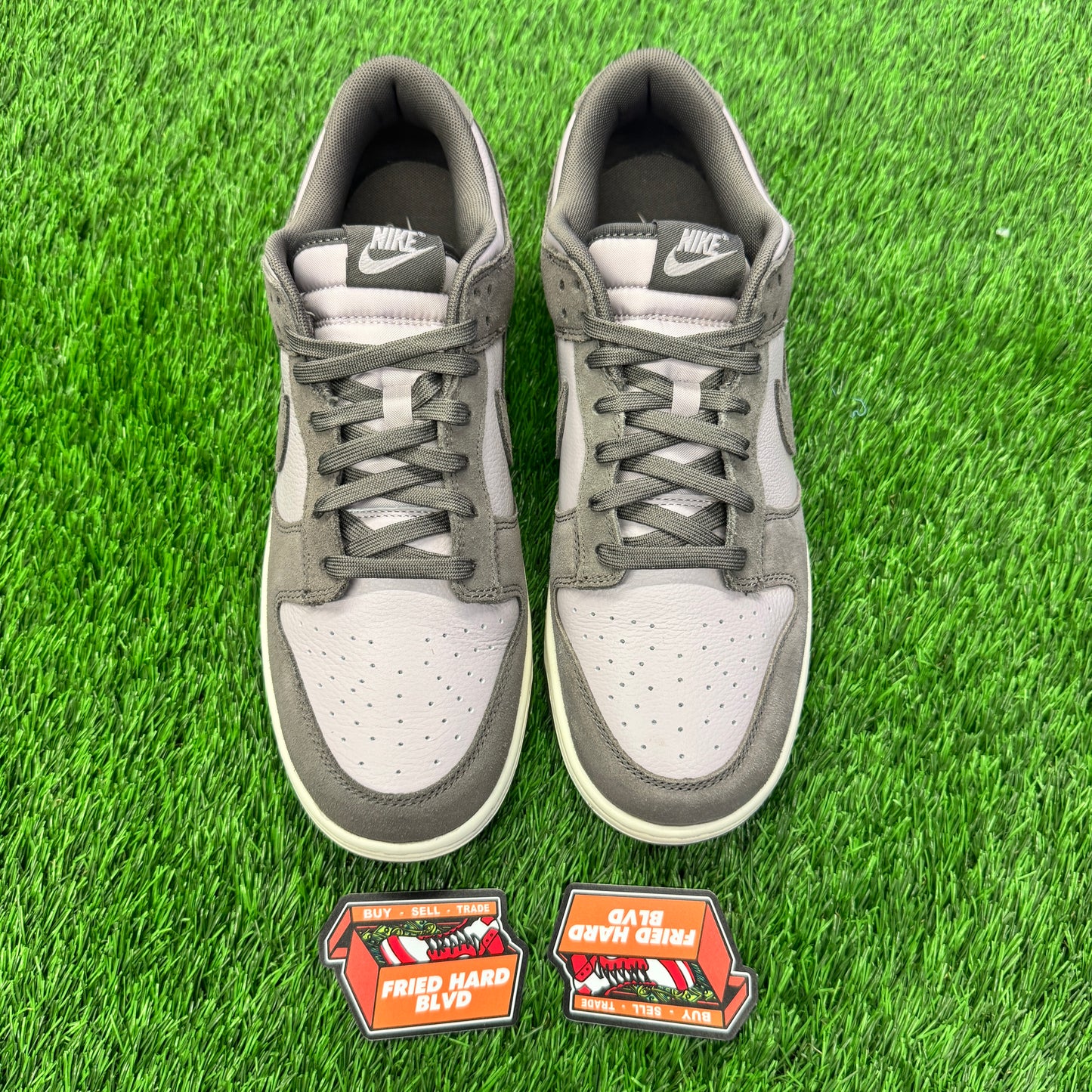 Dunk Low SE Platinum Violet Cave Stone SIZE 11M/12.5W