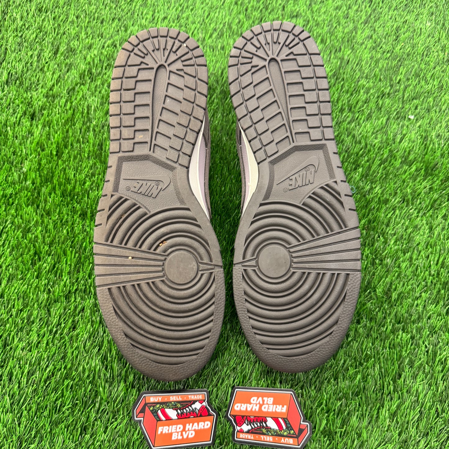 Dunk Low SE Platinum Violet Cave Stone SIZE 11M/12.5W