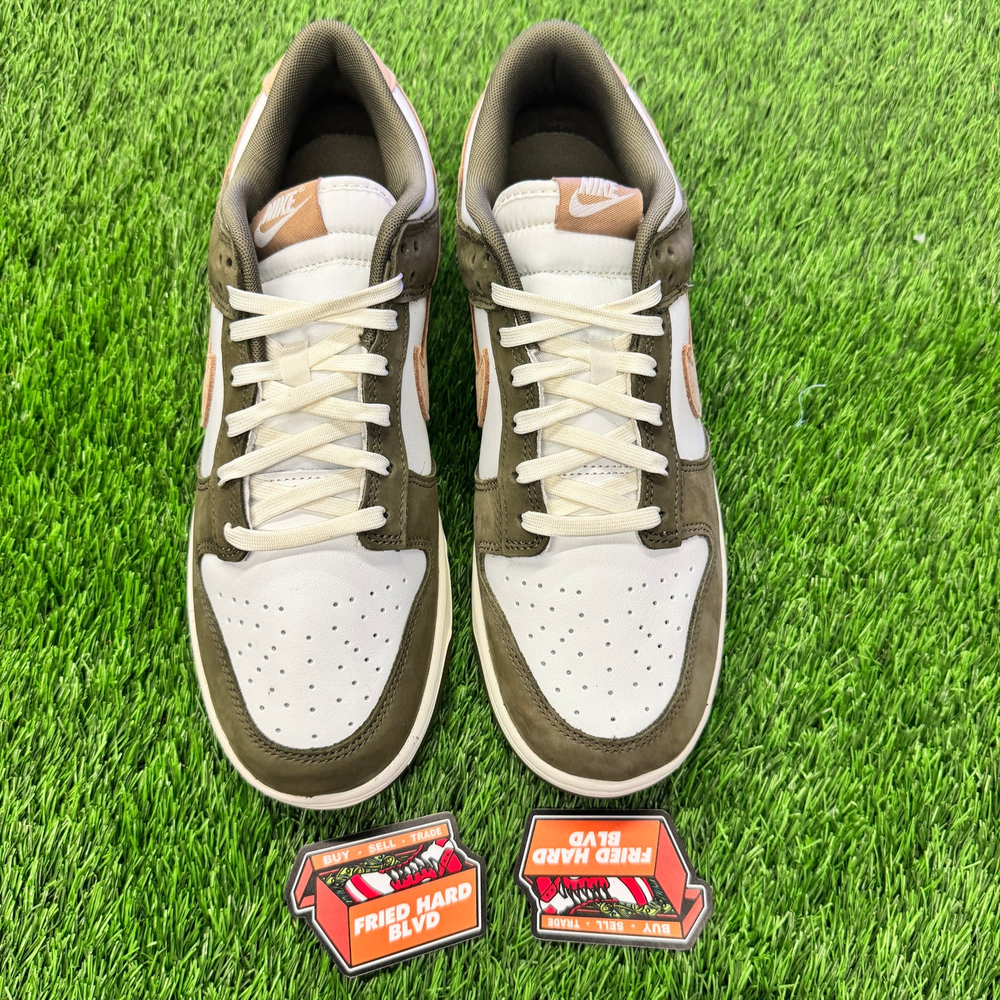 Dunk Low Premium Medium Olive Hemp SIZE 11M/12.5W