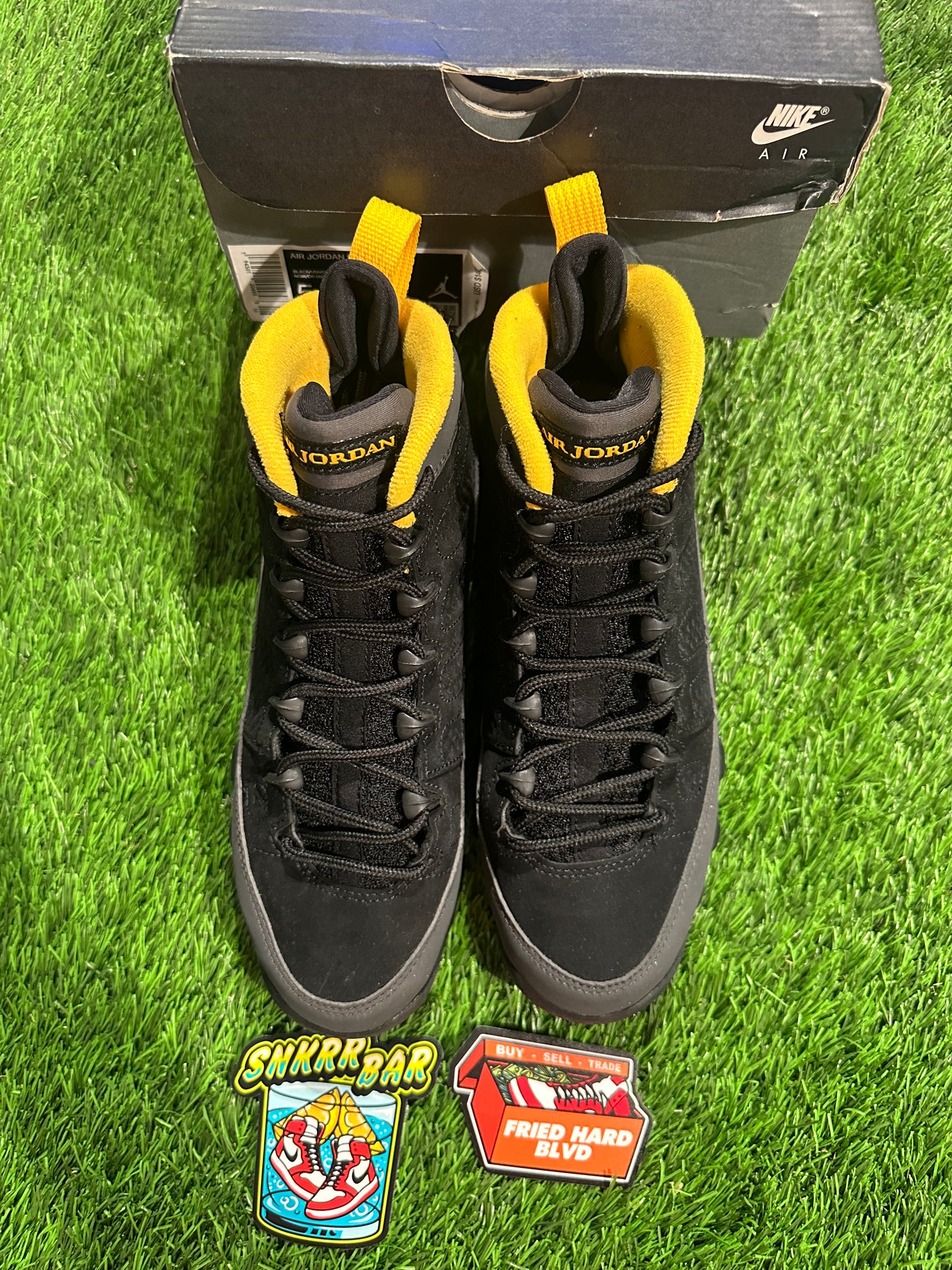 Jordan 9 Retro Dark Charcoal University Gold (GS)