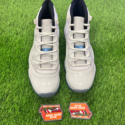 Jordan 11 Retro Legend Blue (2024) SIZE 9M/10.5W