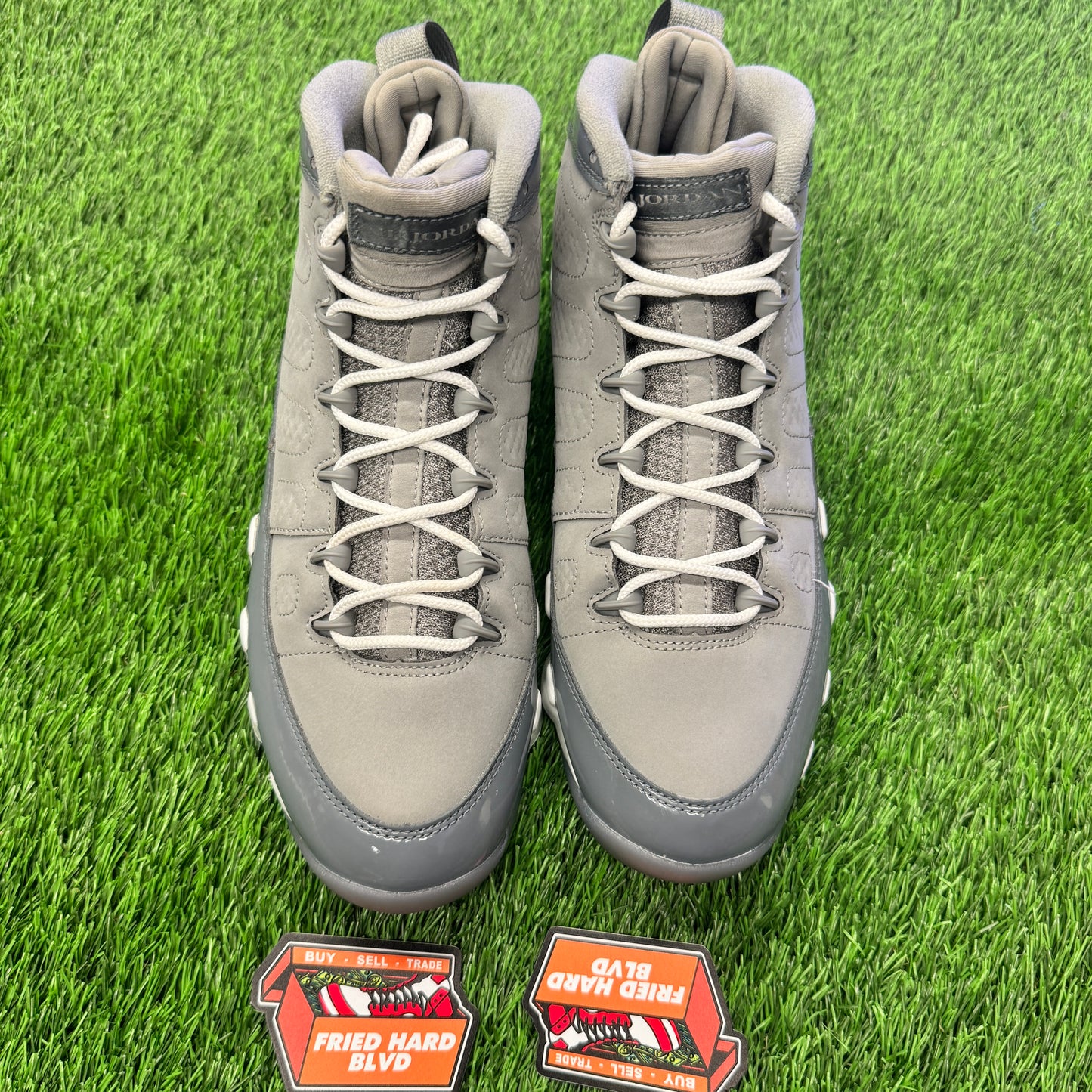 Jordan 9 Retro Cool Grey (2025) SIZE 9.5M/11W