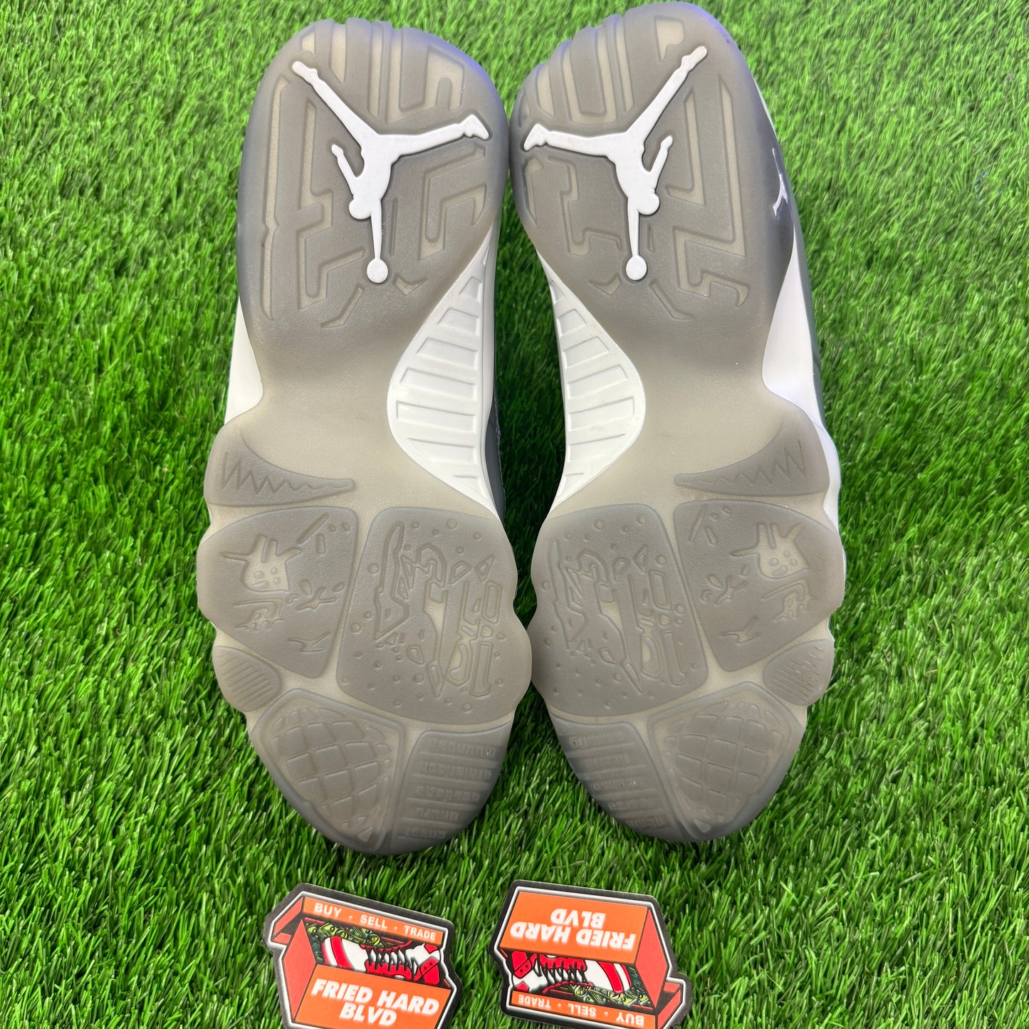 Jordan 9 Retro Cool Grey (2025) SIZE 9.5M/11W