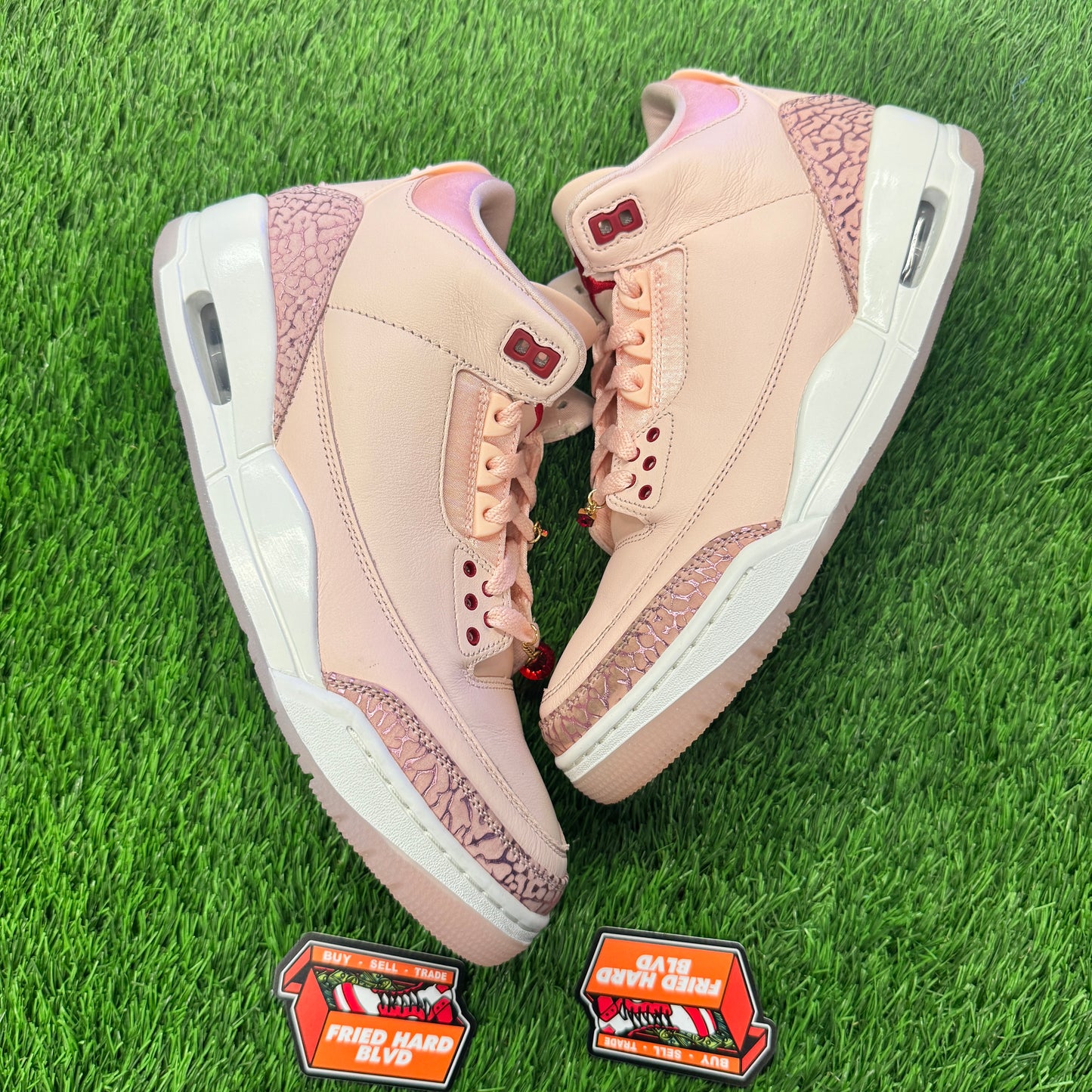 Jordan 3 Retro Valentine's Day Treat Yourself (2025) (Women's) SIZE 9.5M/11W