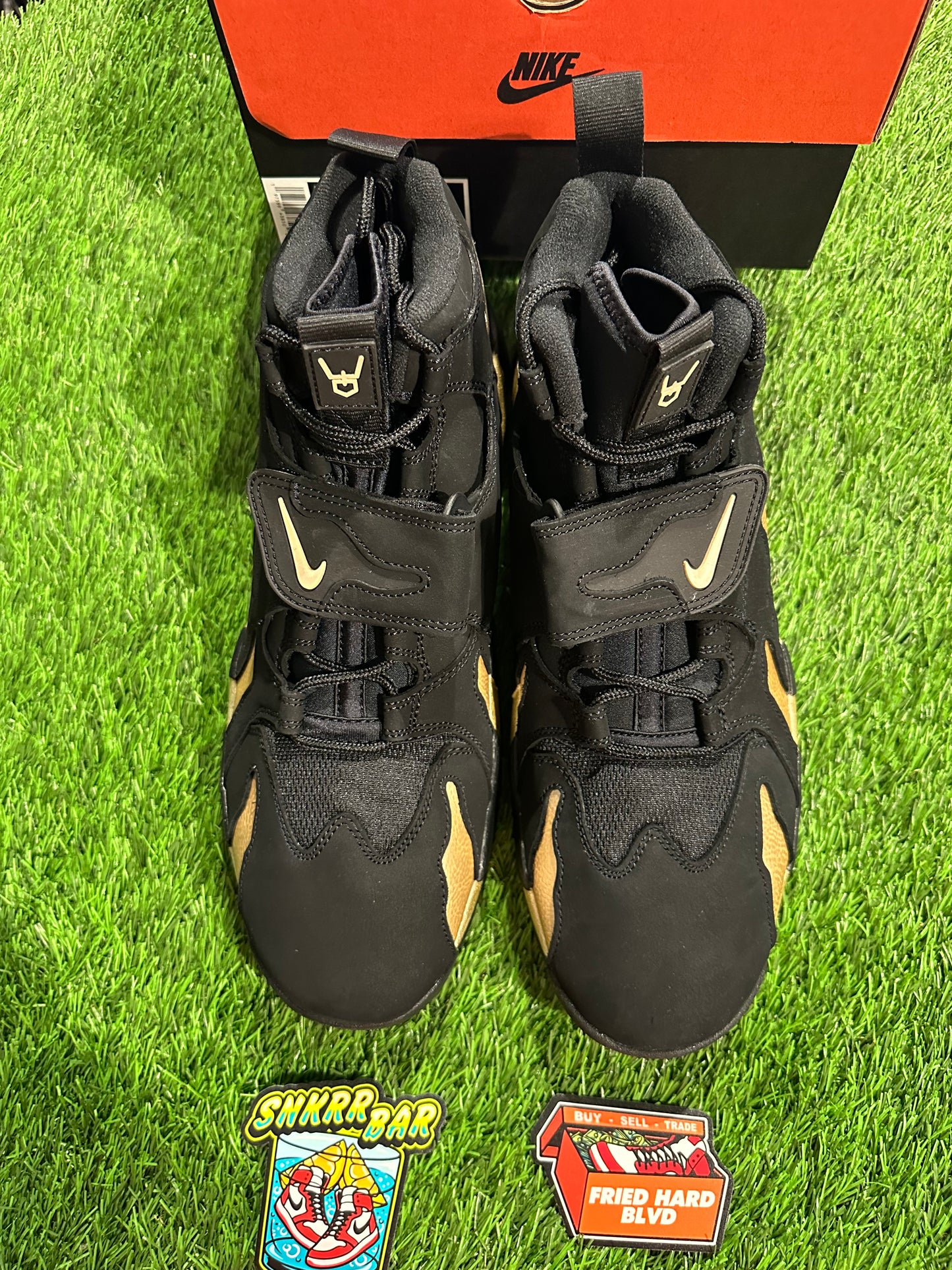 Nike Air DT Max '96 Black Vegas Gold