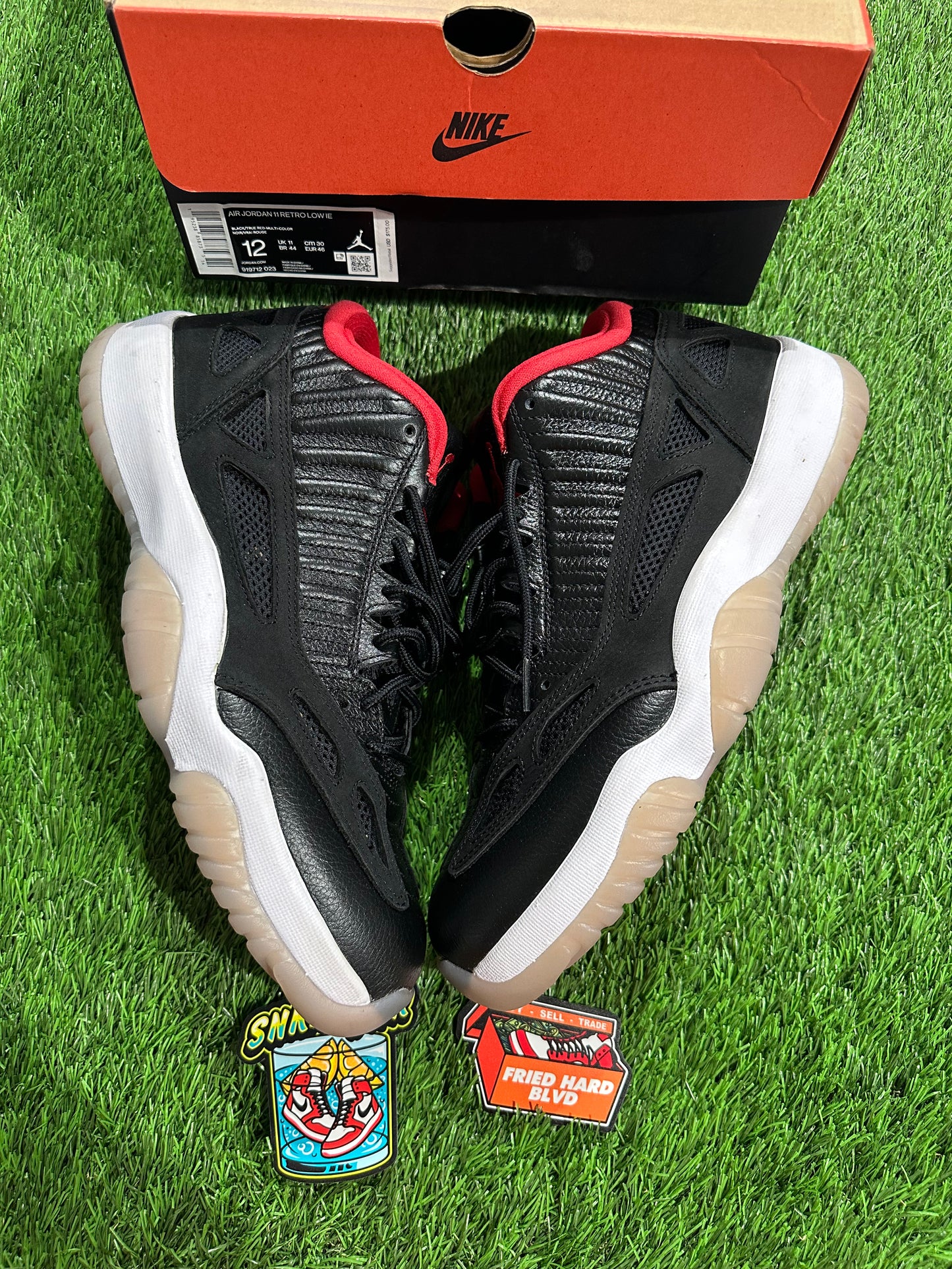Jordan 11 Retro Low IE Bred (2021)