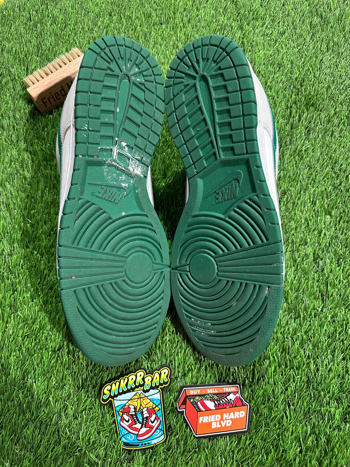 Nike Dunk Low Retro Summit White Malachite