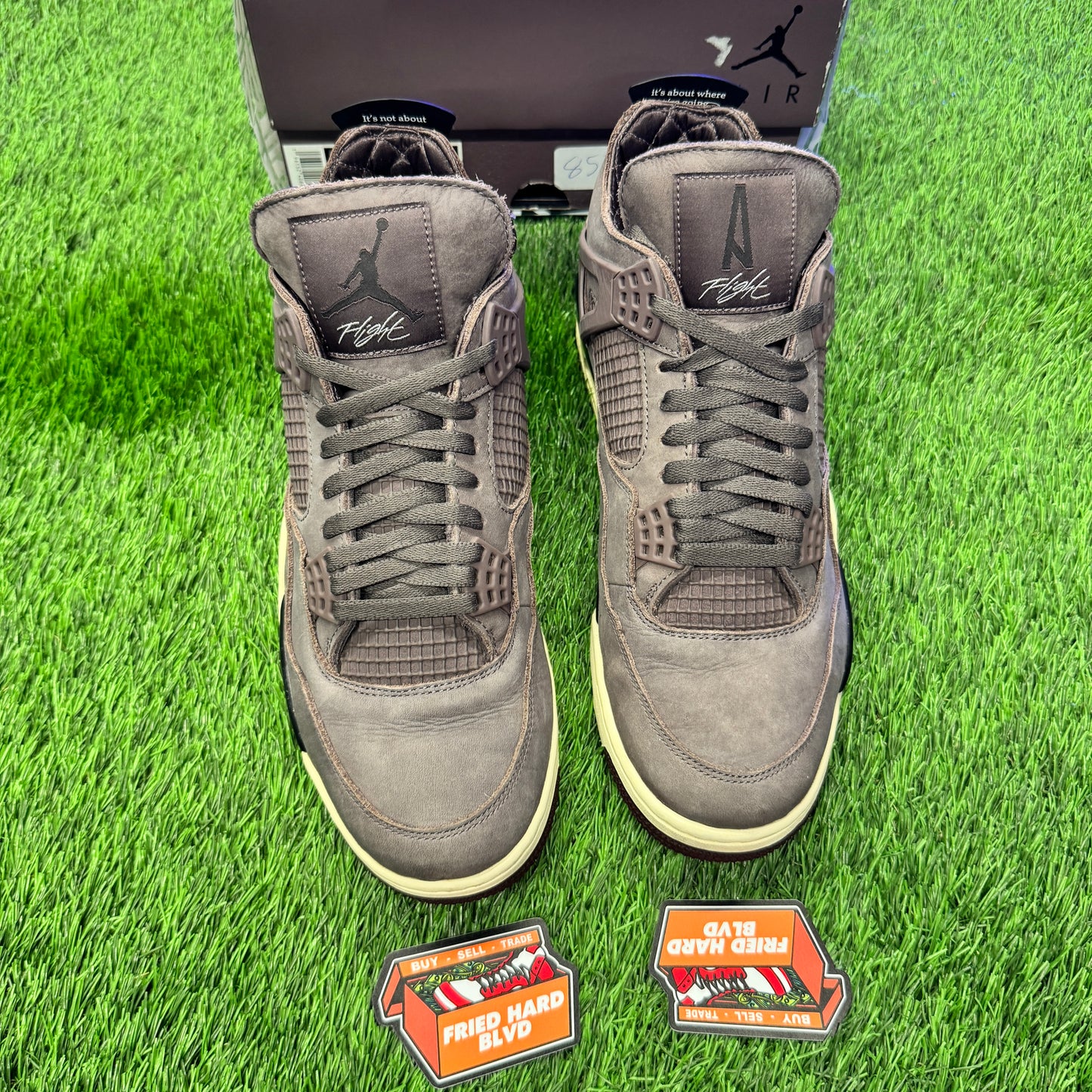 Jordan 4 Retro SP A Ma Maniére Violet Ore SIZE 11M/12.5W