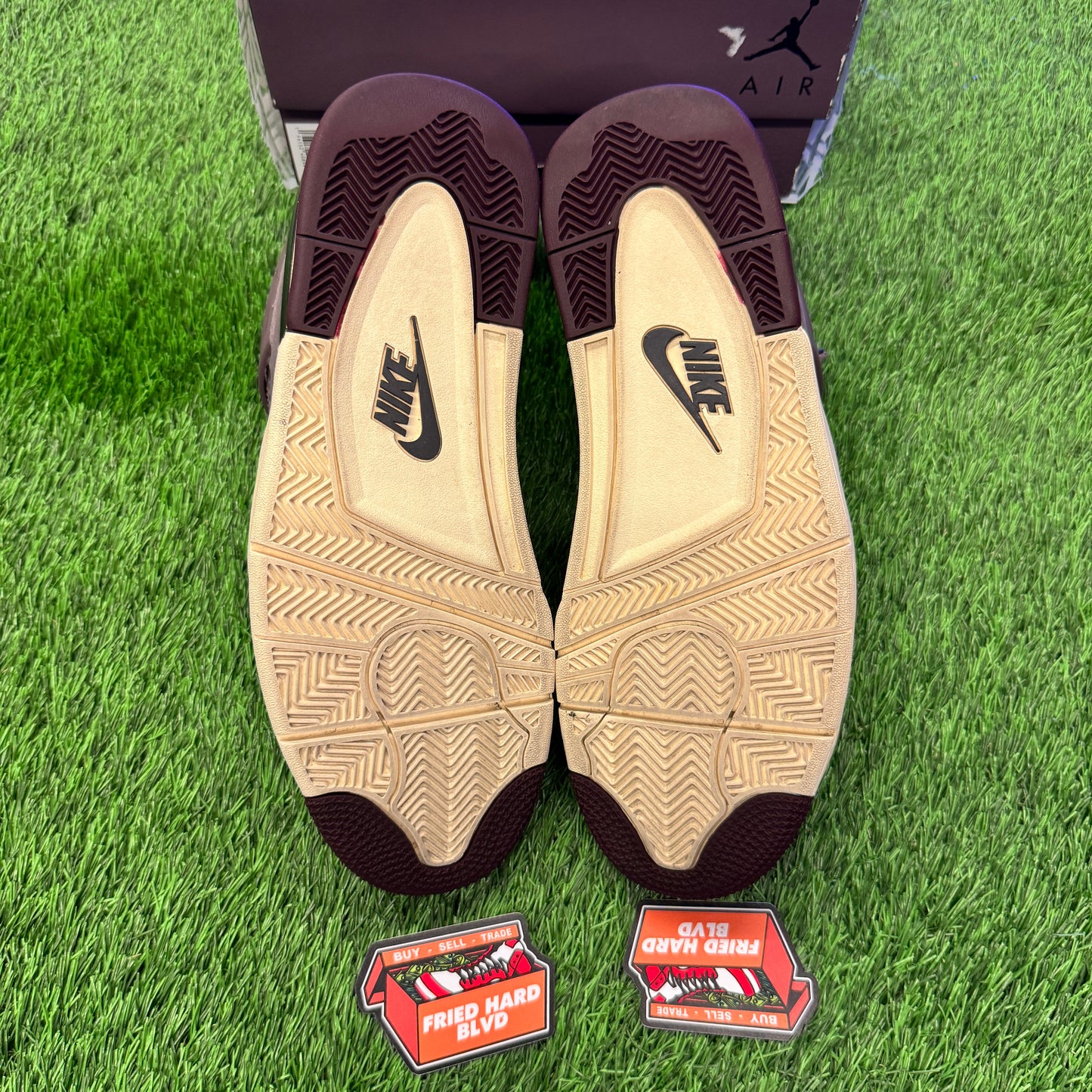 Jordan 4 Retro SP A Ma Maniére Violet Ore SIZE 11M/12.5W