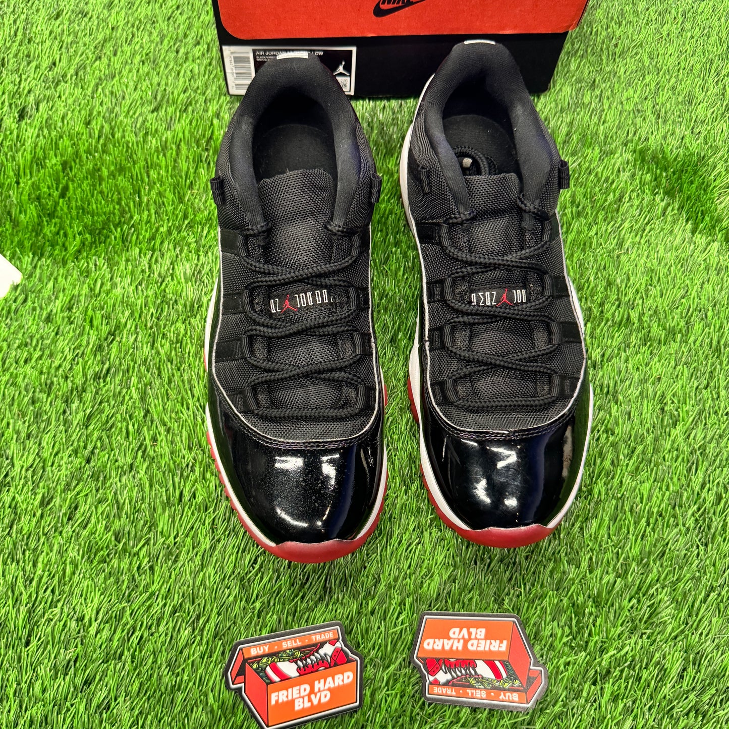 Jordan 11 Retro Low Bred (2025) SIZE 9M/10.5W