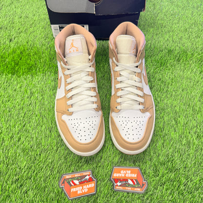 Jordan 1 Mid Tan Gum SIZE 8M/9.5W
