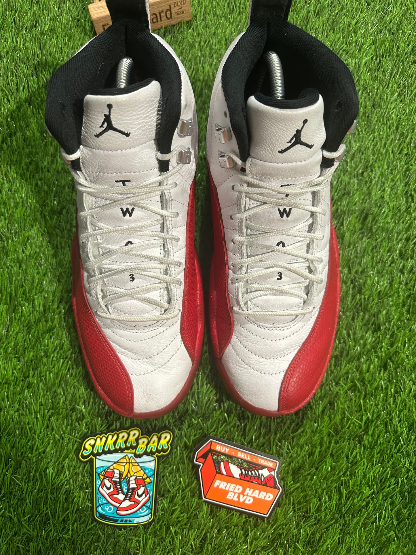 Jordan 12 Retro Cherry (2023) SIZE 8M/9.5W