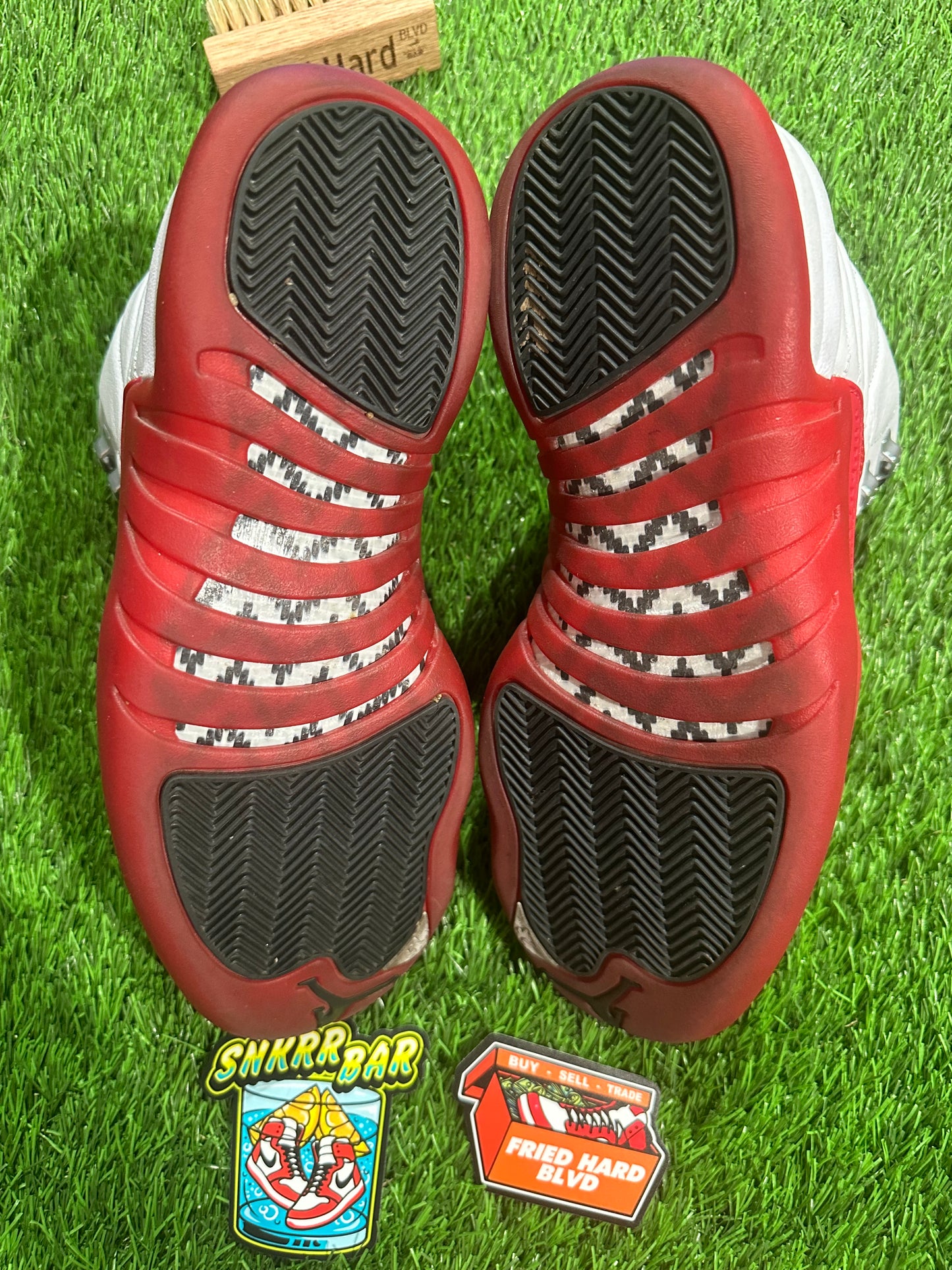 Jordan 12 Retro Cherry (2023) SIZE 8M/9.5W