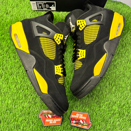 Jordan 4 Retro Thunder (2023) SIZE 13M/14.5W