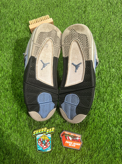 Jordan 4 Retro University Blue