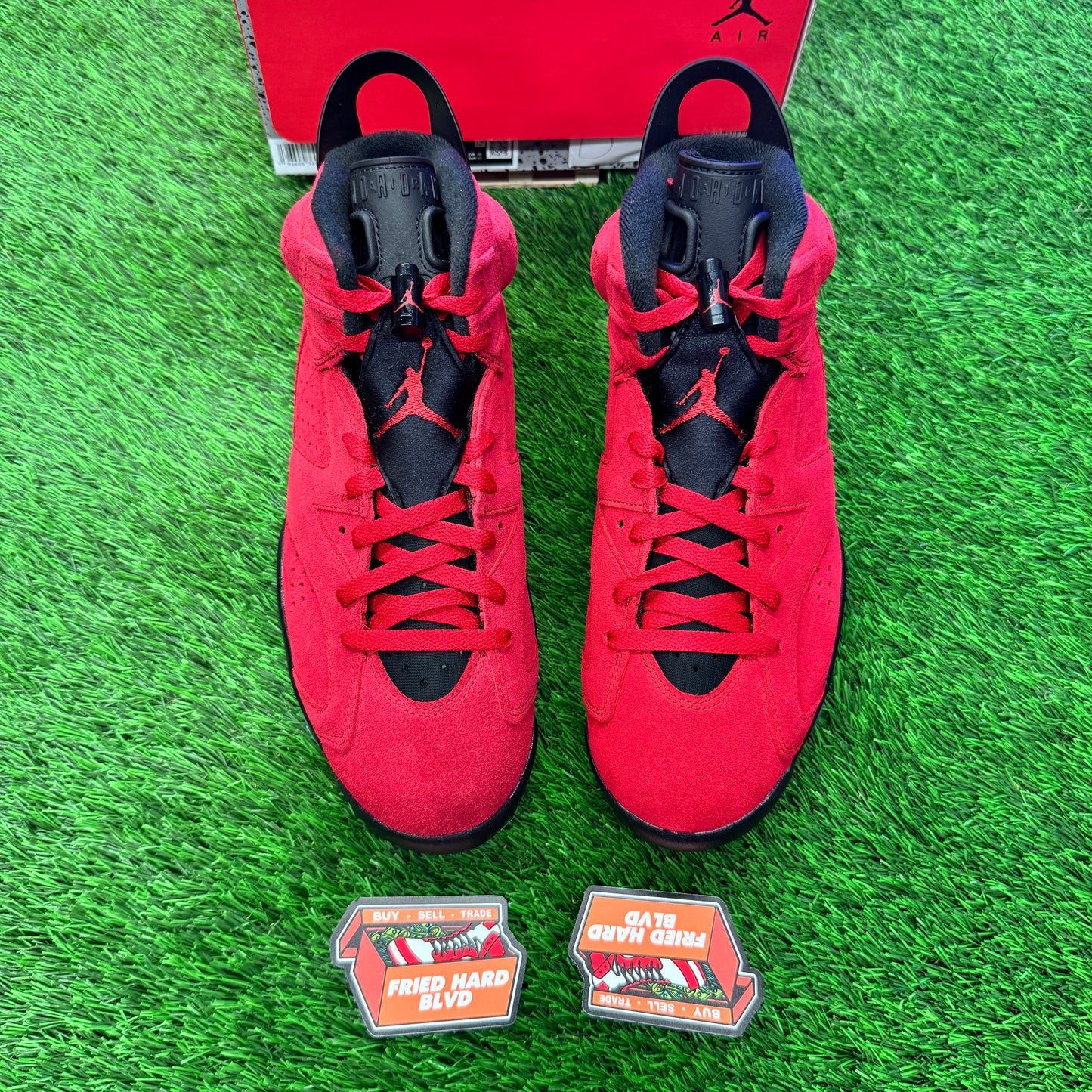 Jordan 6 Retro Toro Bravo SIZE 9.5M/11W