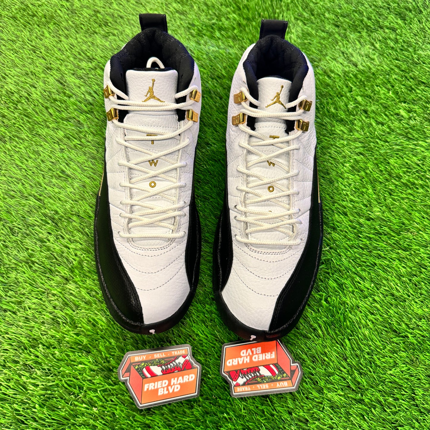 Jordan 12 Retro Royalty Taxi SIZE 9M/10.5W