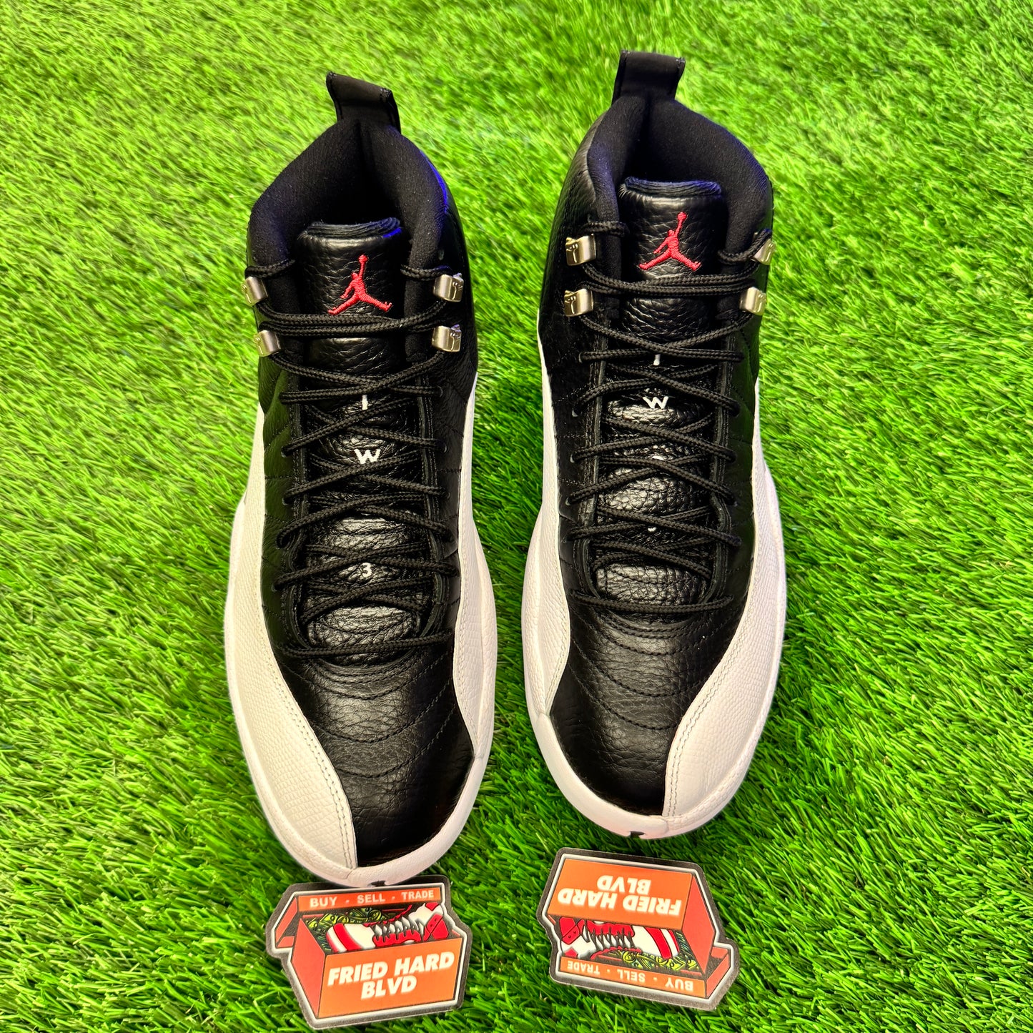 Jordan 12 Retro Playoffs (2022) SIZE 9M/10.5W