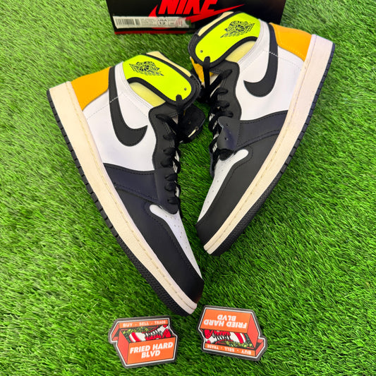 Jordan 1 Retro High White Black Volt University Gold SIZE 12M/13.5W
