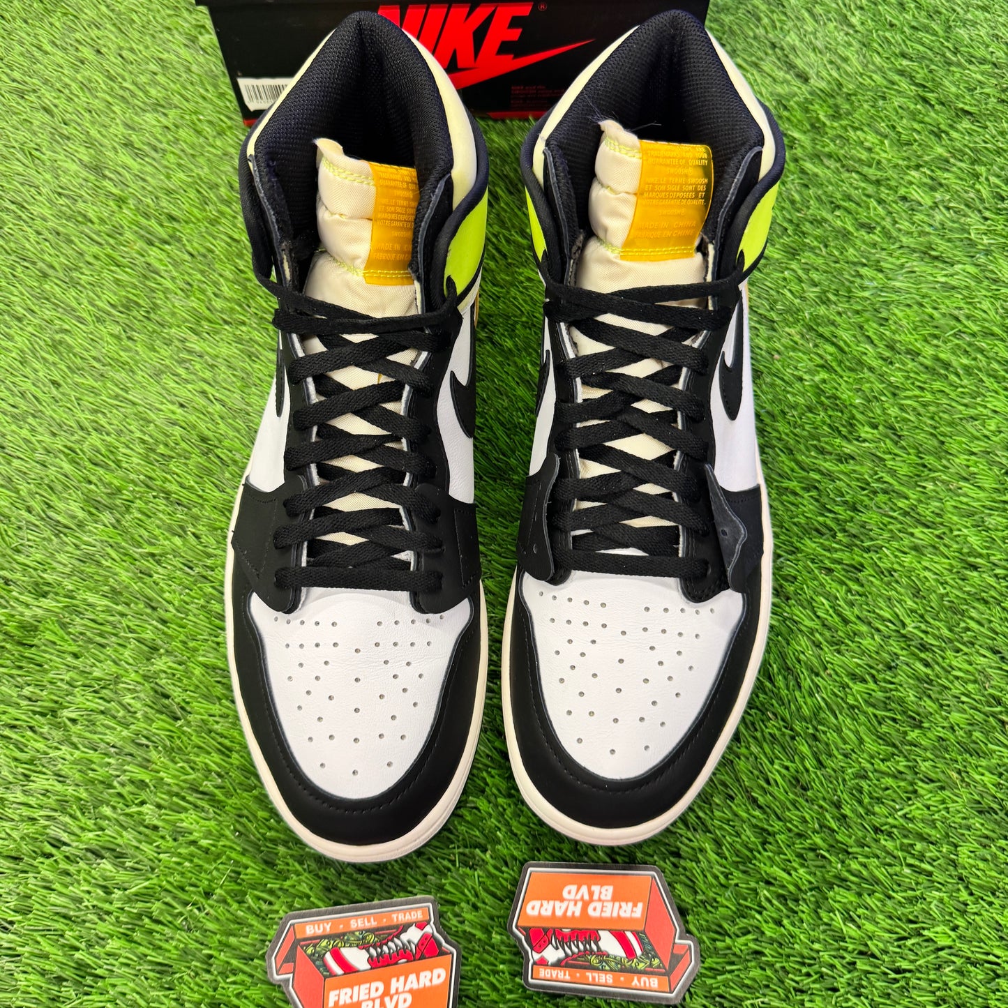 Jordan 1 Retro High White Black Volt University Gold SIZE 12M/13.5W