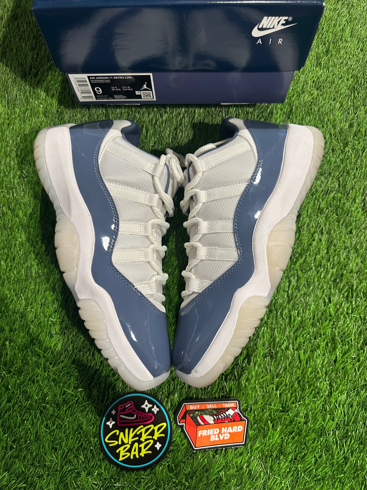 Jordan 11 Retro Low Diffused Blue