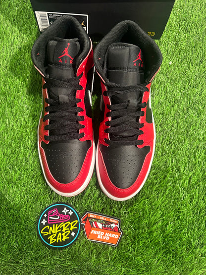 Jordan 1 Mid Gym Red Black White (2024) SIZE 8M/9.5W