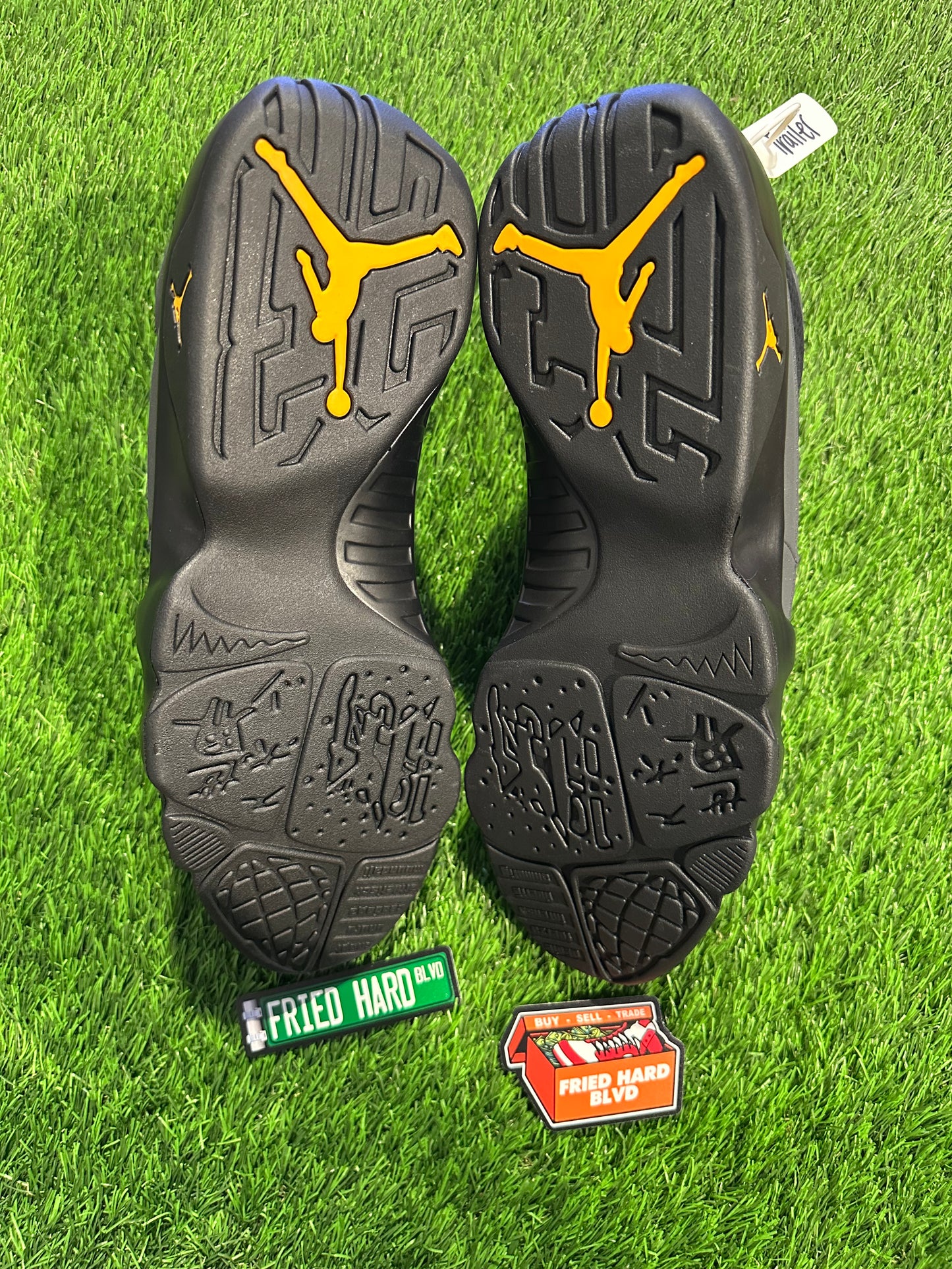Jordan 9 Retro Dark Charcoal University Gold