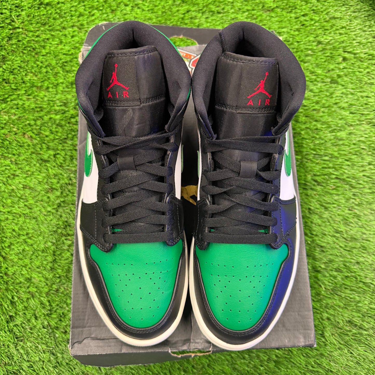 Air Jordan 1 Mid 'Pine Green'