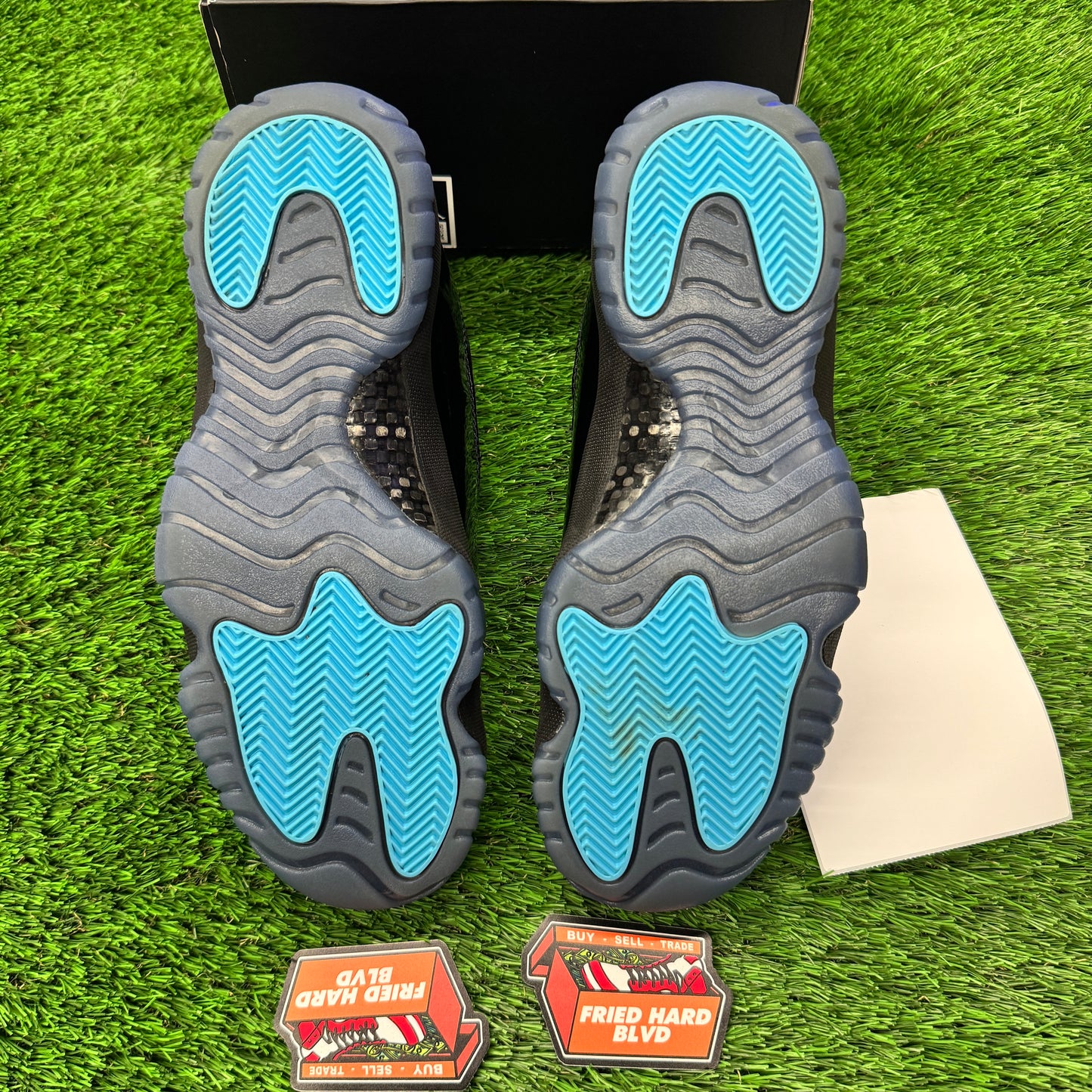 Jordan 11 Retro Gamma Blue (2025) SIZE 9M/10.5W