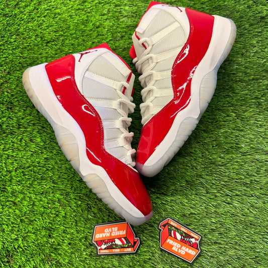 Jordan 11 Retro Cherry (2022) SIZE 9M/10.5W
