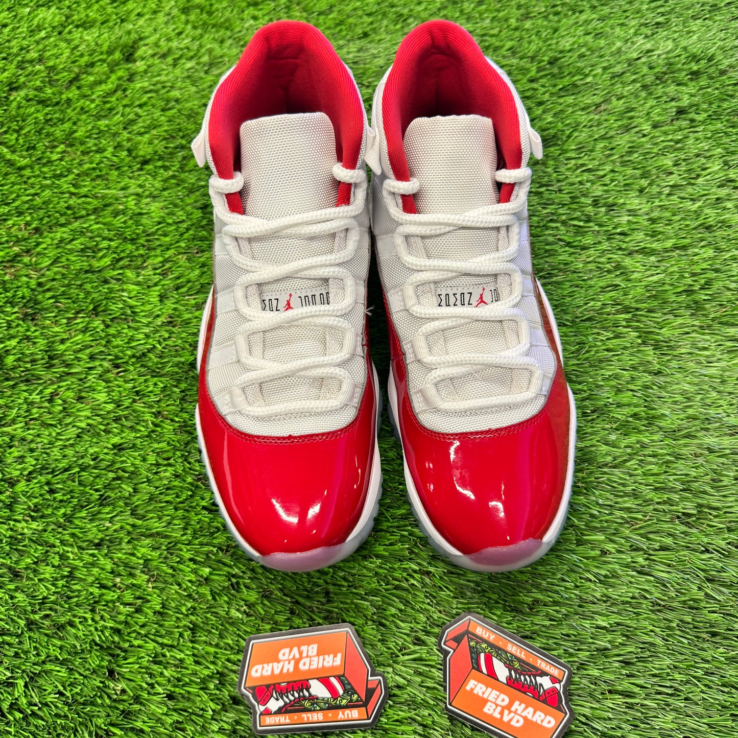 Jordan 11 Retro Cherry (2022) SIZE 9M/10.5W