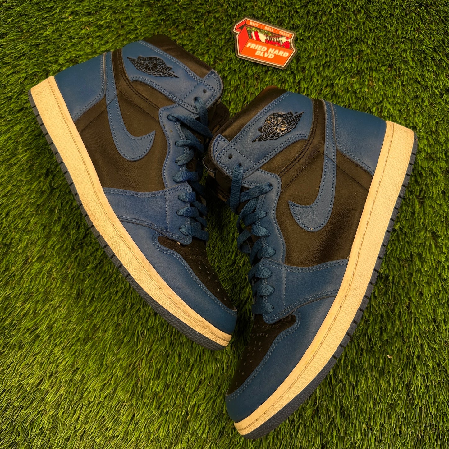 Air Jordan 1 Retro High OG 'Dark Marina Blue'