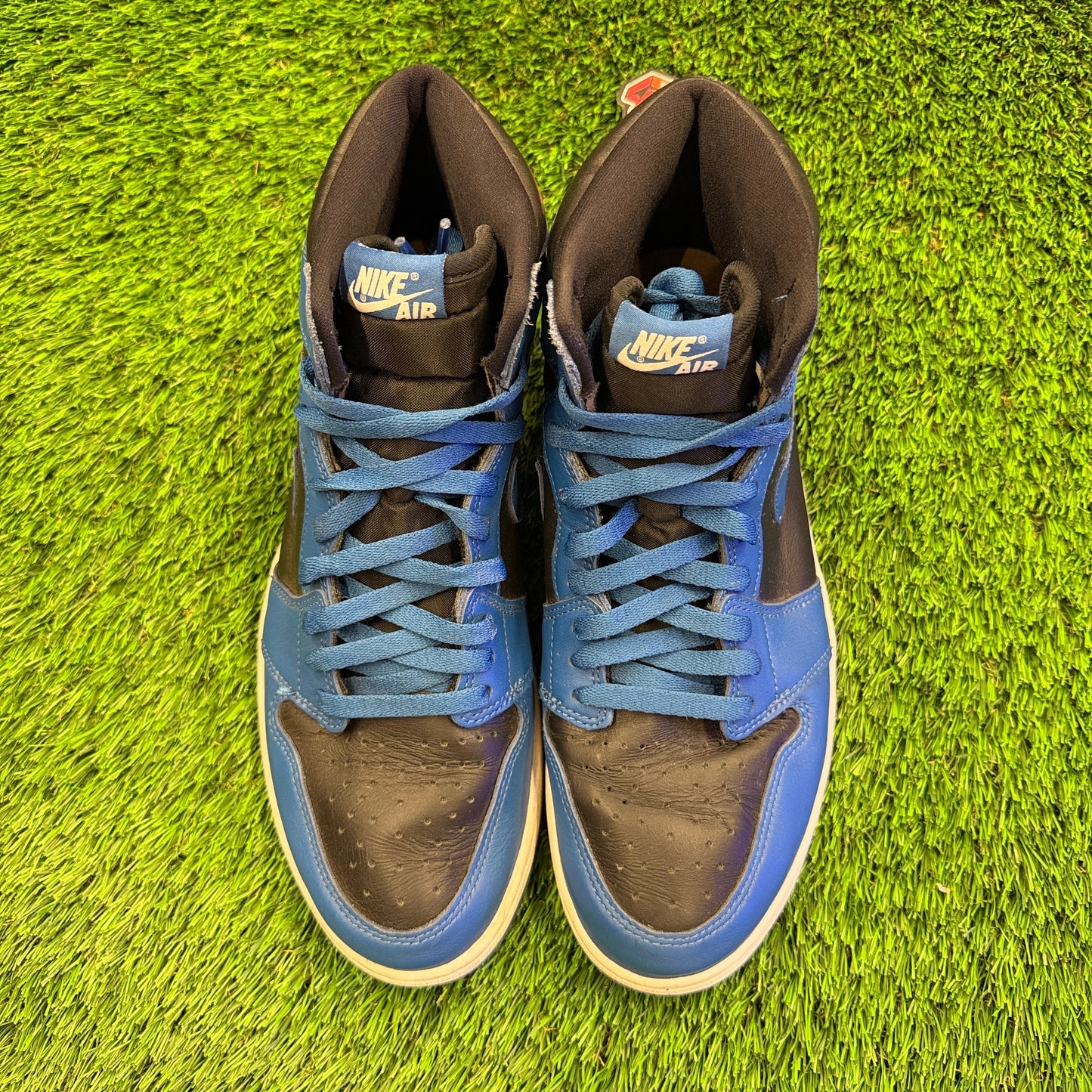 Air Jordan 1 Retro High OG 'Dark Marina Blue'