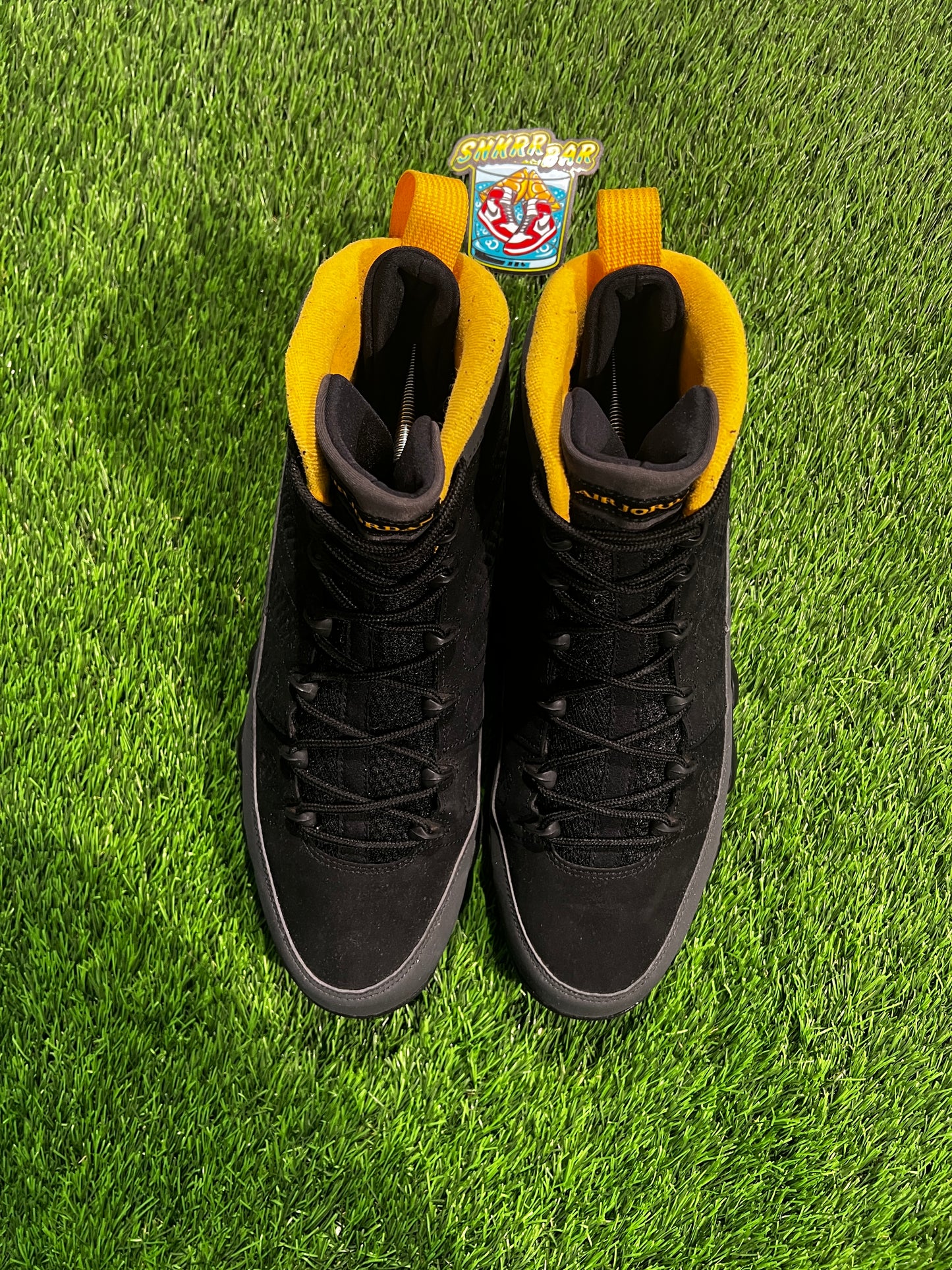 Jordan 9 Retro Dark Charcoal University Gold