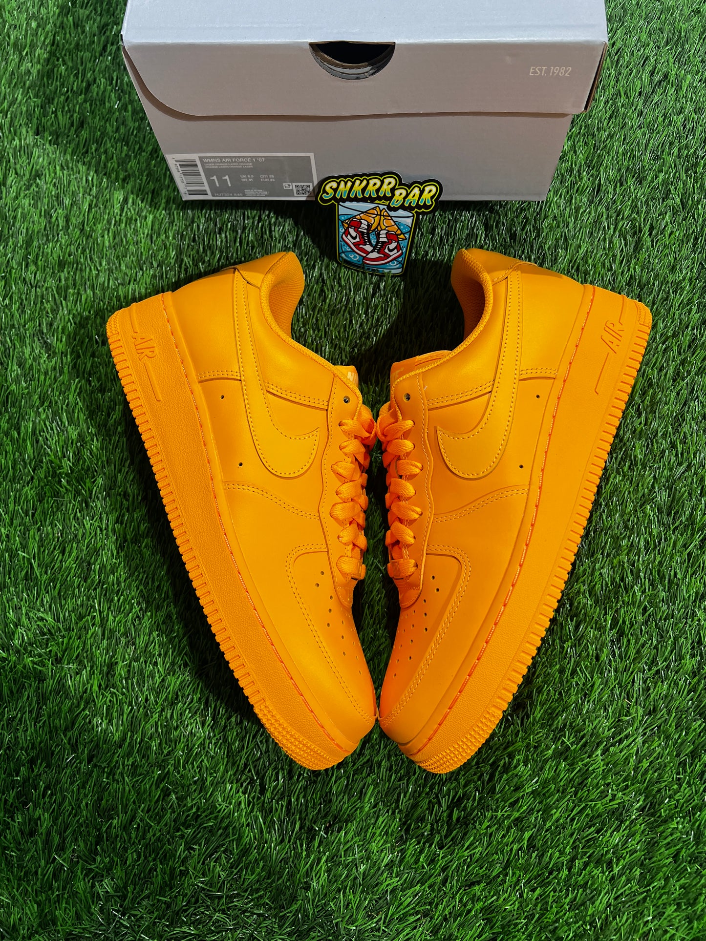 Air Force 1 Low '07 Laser Orange (Women's) SIZE 9.5M/11W