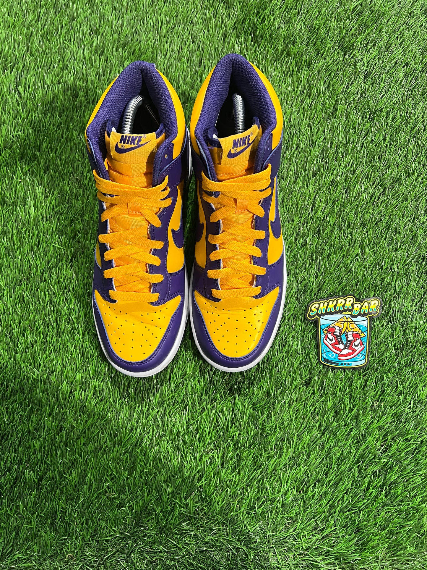 Dunk High Lakers (GS) SIZE 6.5Y/8W