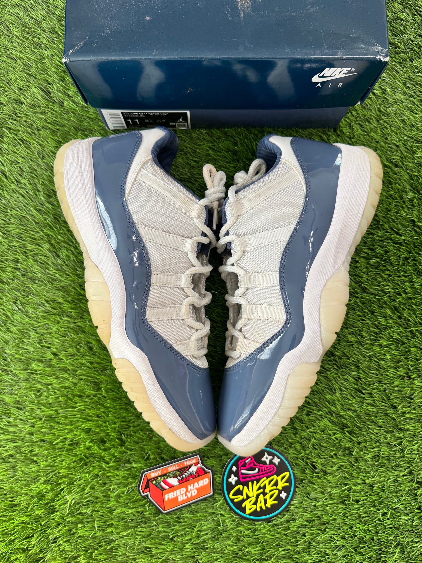 Jordan 11 Retro Low Diffused Blue