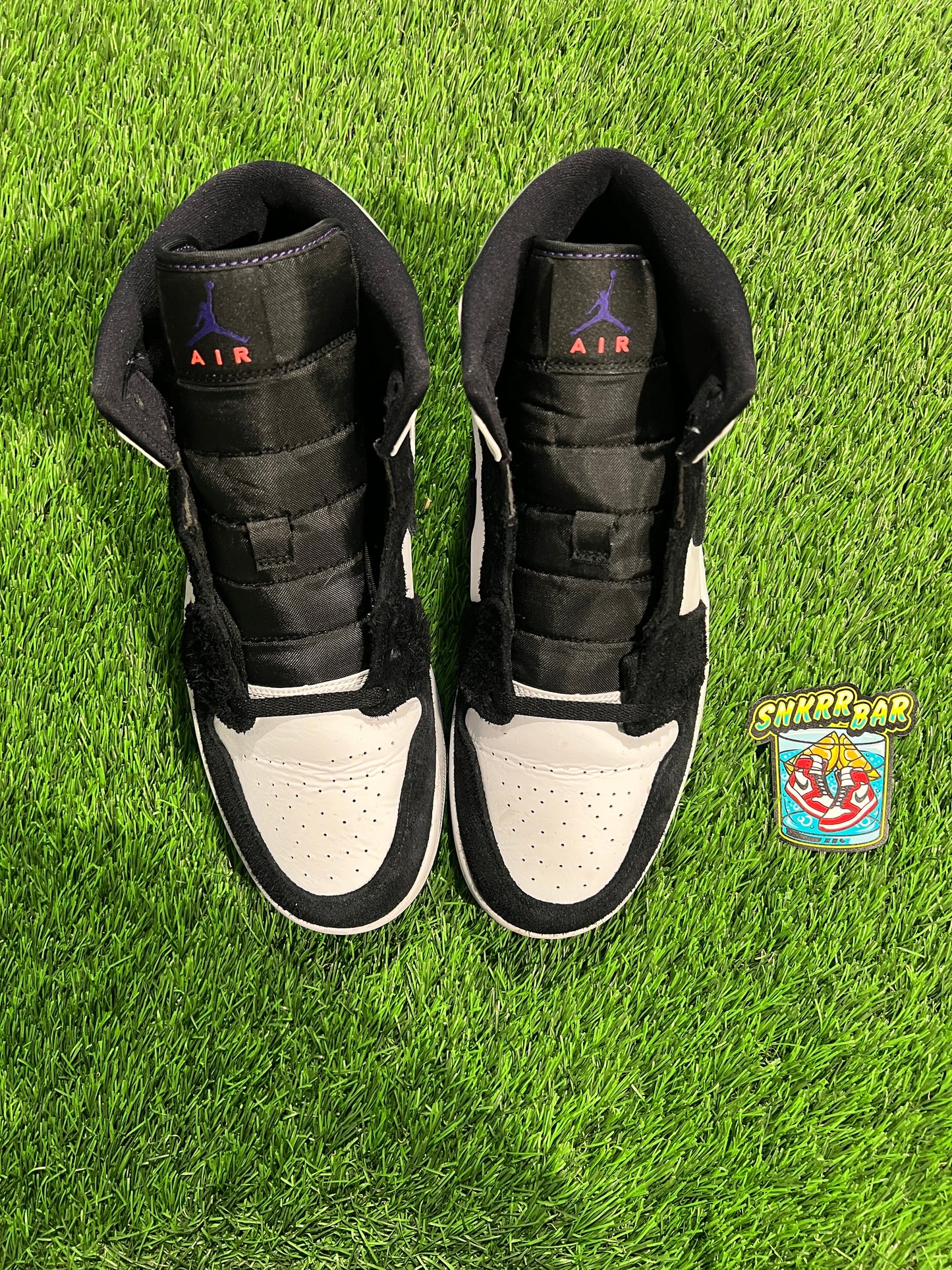 Jordan 1 Mid SE Purple