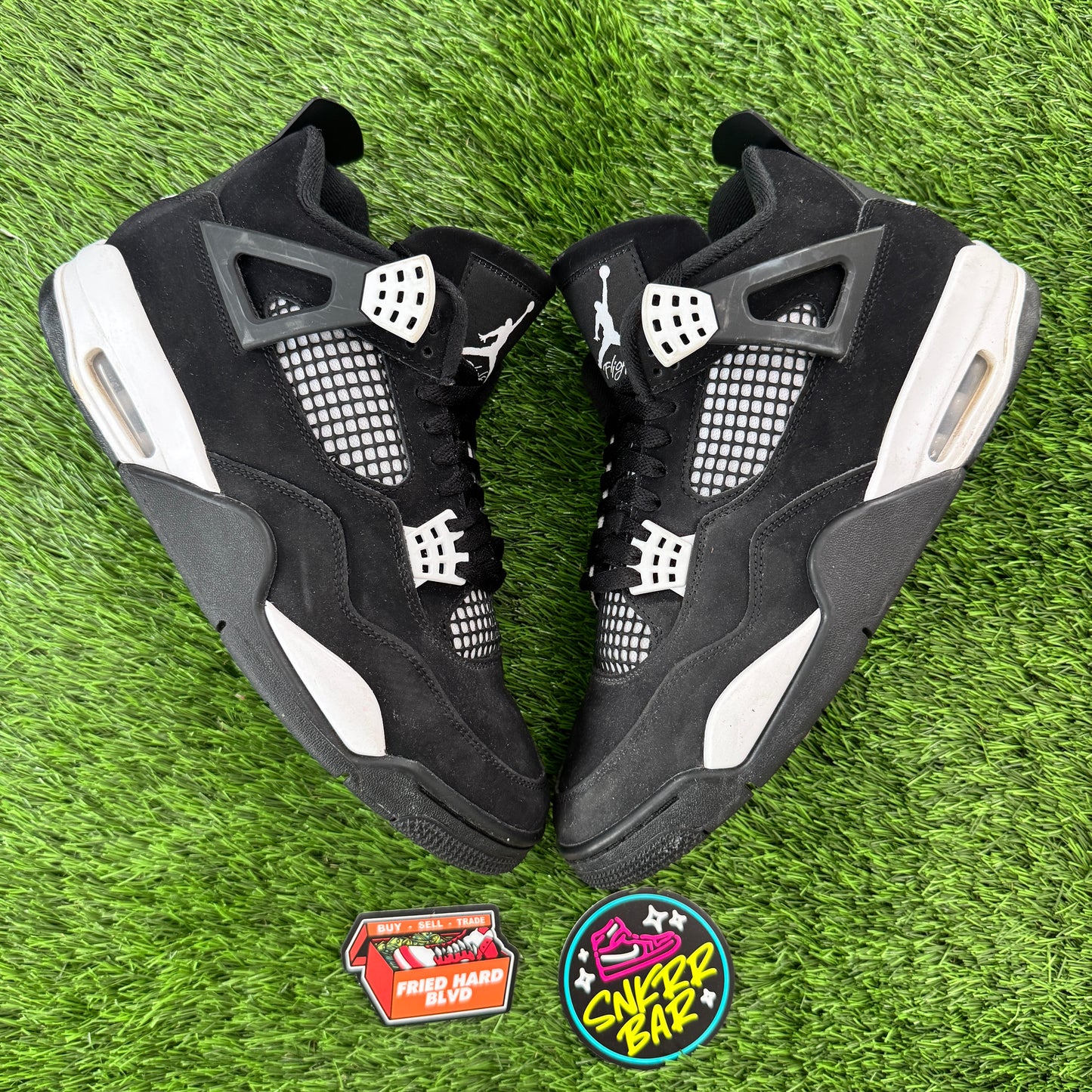 Jordan 4 Retro White Thunder