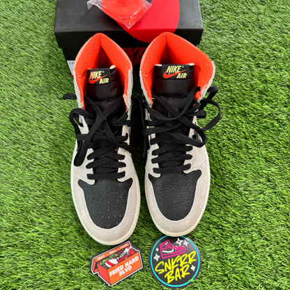 Jordan 1 Retro High Neutral Grey Hyper Crimson