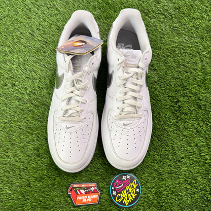 Air Force 1 Low Colour of the Month 'Metallic Silver'