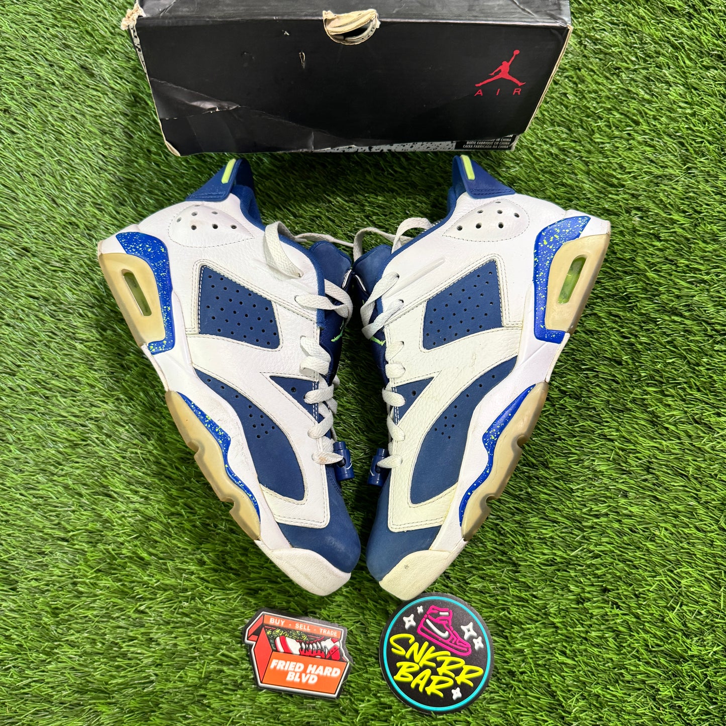 Jordan 6 Retro Low Ghost Green SIZE 8M/9.5W