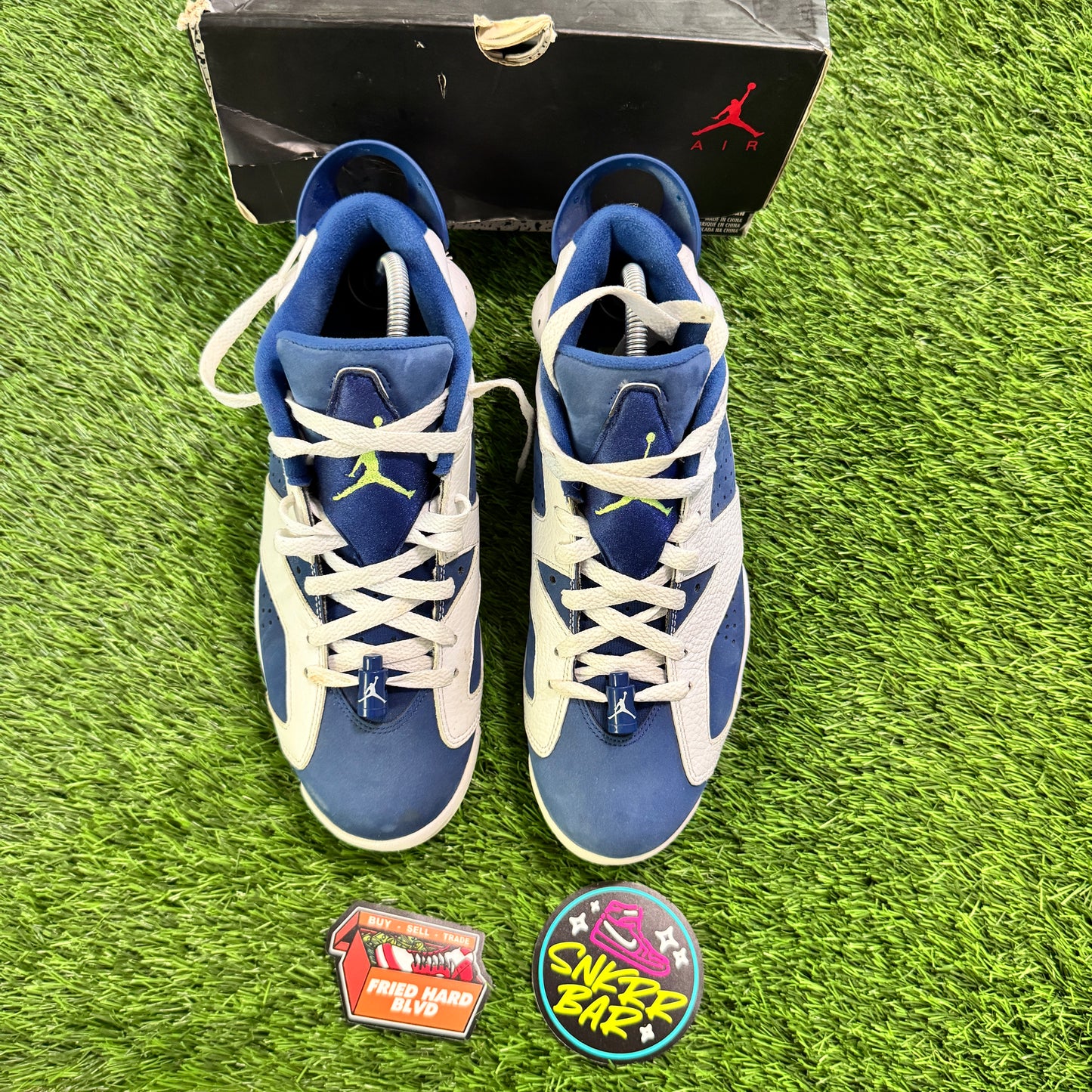 Jordan 6 Retro Low Ghost Green SIZE 8M/9.5W